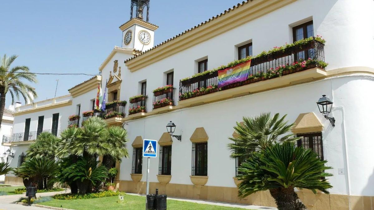 El sacerdote de Cañete carga contra el Orgullo LGBTI: "Quienes propagan esta ideología van contra Dios"