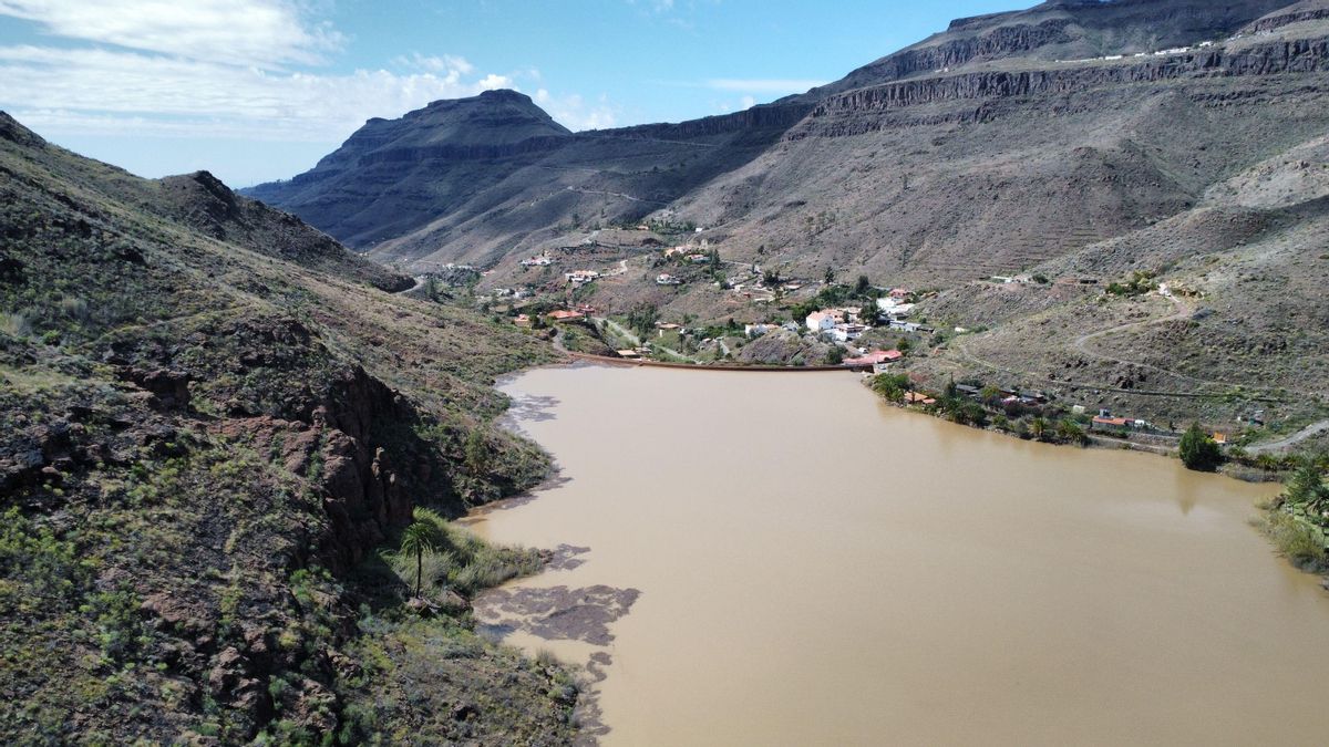 Las nubes se irán retirando de Canarias este jueves aunque continúa el viento fuerte