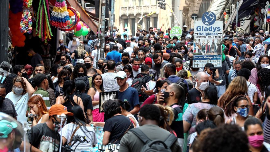 Brasil camina a las 200.000 muertes por covid-19 y roza los seis millones de casos