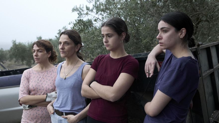 Los personajes femeninos disminuyen en el cine y aumentan en las series (sobre todo si son jóvenes)