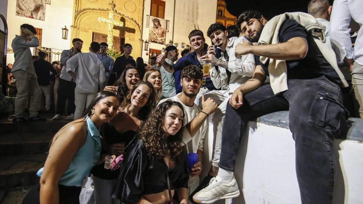 Ambiente nocturno de las Cruces de Mayo del Bailío