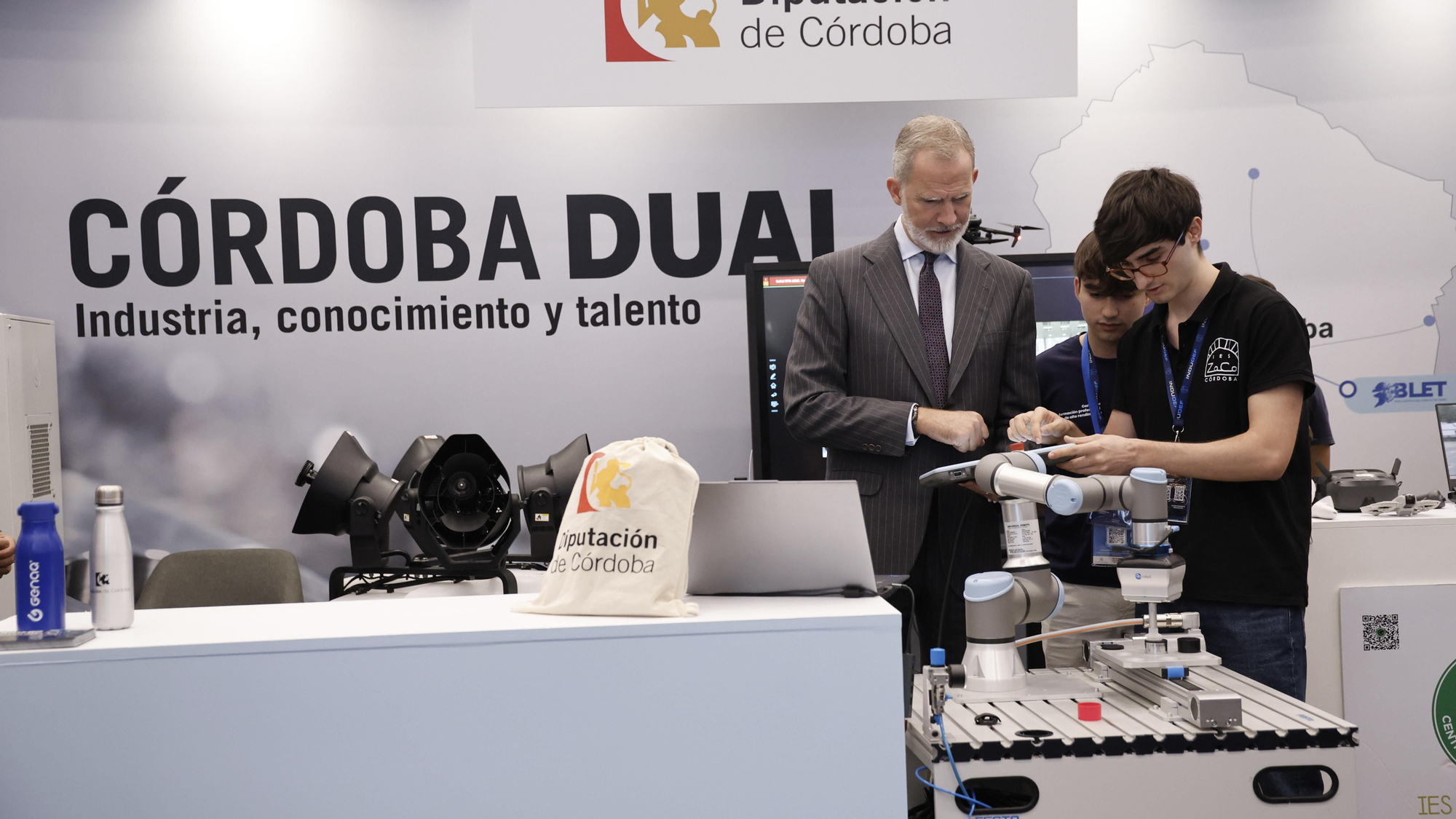 El Rey Felipe VI asiste a la jornada de clausura del Foro Indudef