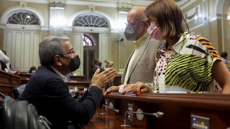 El Parlamento de Canarias aprueba por unanimidad llevar el incumplimiento del REF ante el Tribunal Constitucional