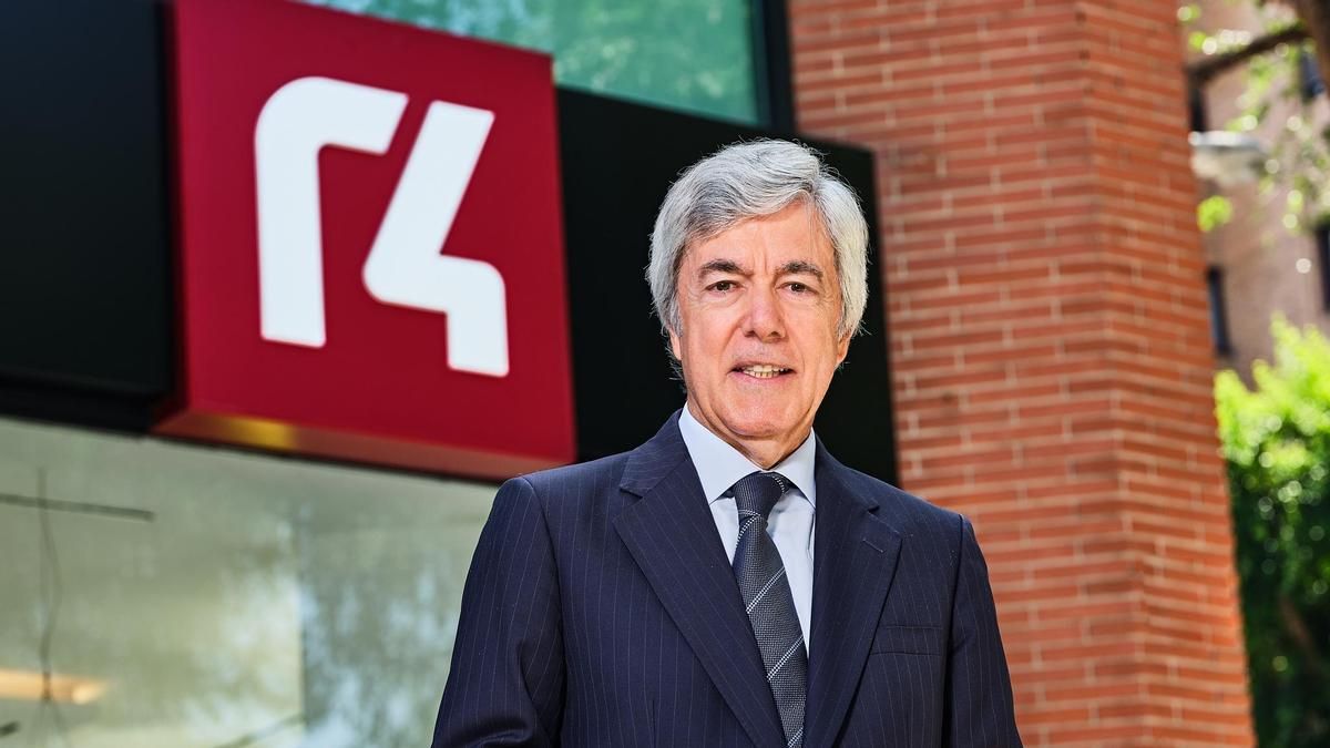 El presidente de Renta 4 Banco ofrece en León una conferencia sobre los factores que transforman la economía mundial
