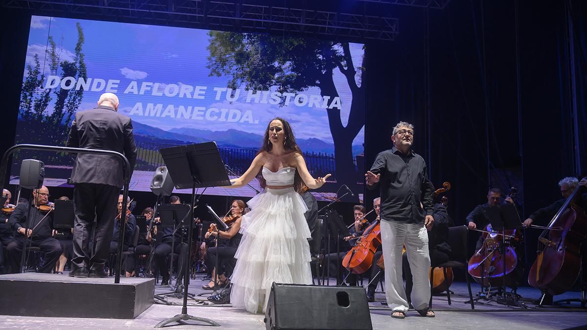 Homenaje a Manolo Sanlúcar en el inicio del Festival de la Guitarra