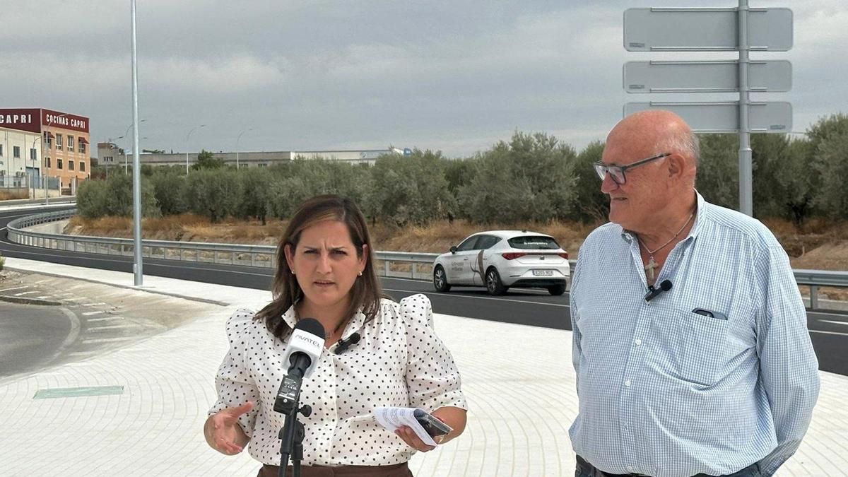 La Junta pone en marcha de manera parcial el primer tramo de la carretera A-3133 a su paso por La Rambla