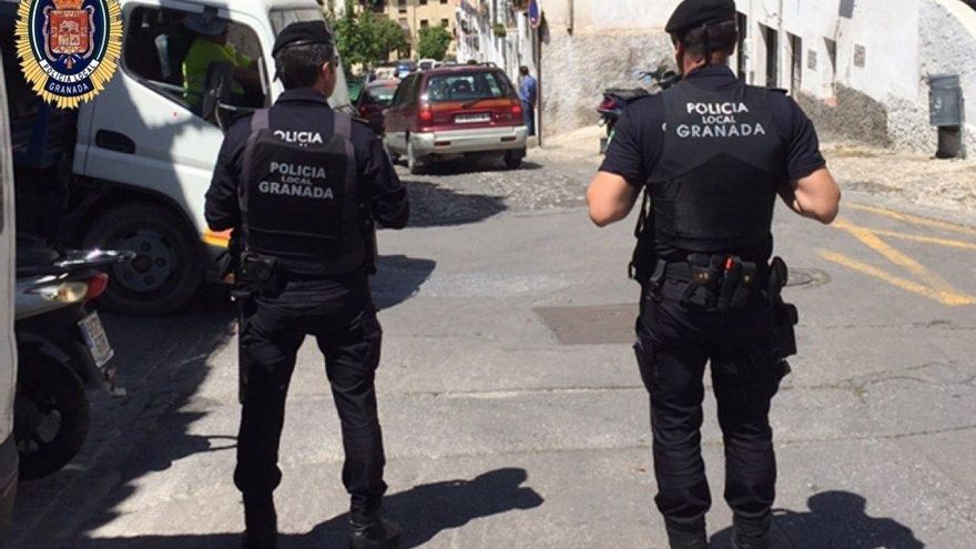 Granada se desborda en su primer fin de semana con apertura de bares y toque de queda más allá de las diez