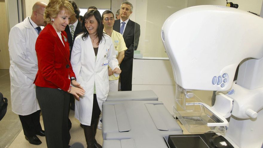Bárcenas declara que Esperanza Aguirre recibió un sobre con 60.000 euros del constructor de uno de sus hospitales