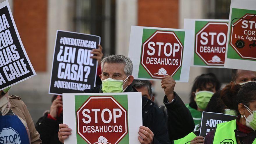 A vulnerable mother and her son, on the verge of eviction for the Public Housing Company of the Canary Islands