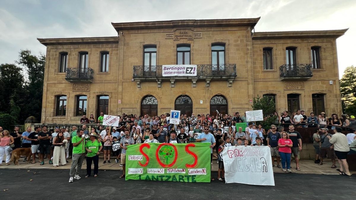 Vecinos de Berango denuncian "sanciones abusivas" de 602 euros por participar en una protesta contra el parking de Lantzarte