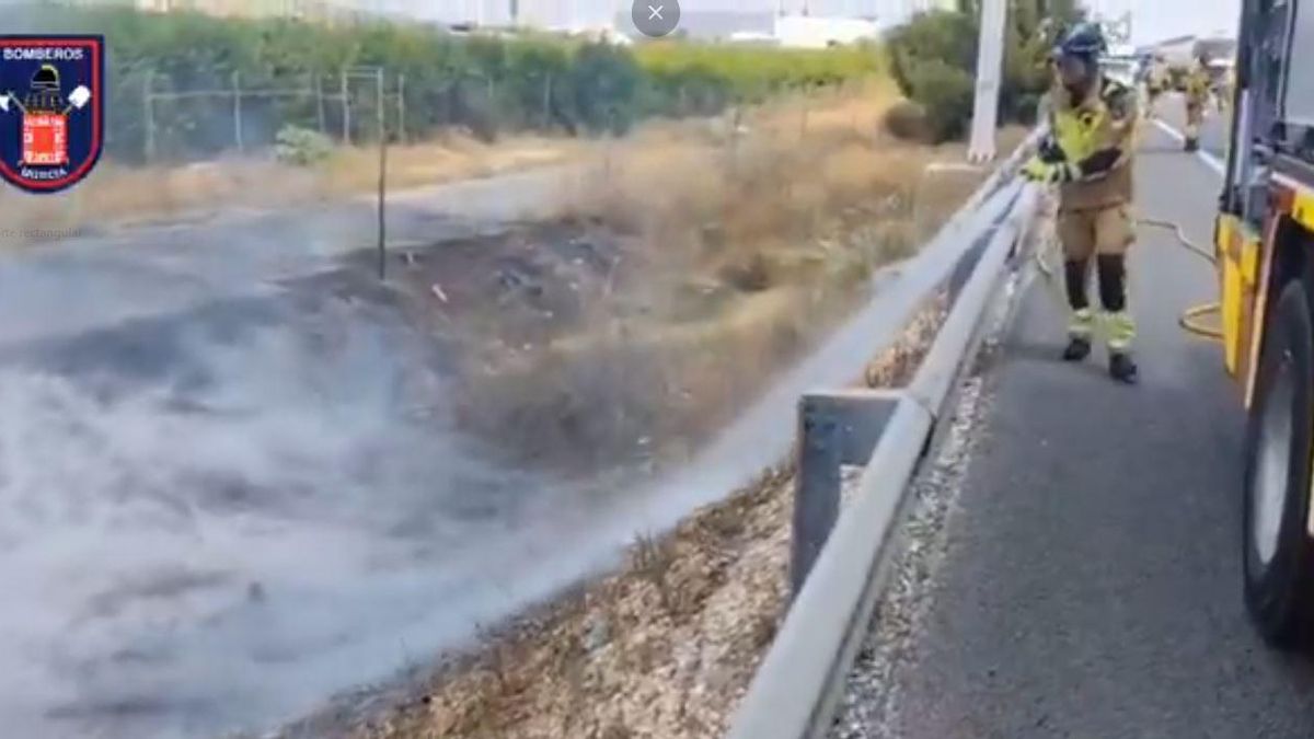 Captura de un vídeo de la extinción del incendio de El Palmar, en Murcia
