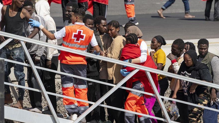 Dos nuevos rescates en Gran Canaria y El Hierro elevan a 425 las personas migrantes llegadas a Canarias