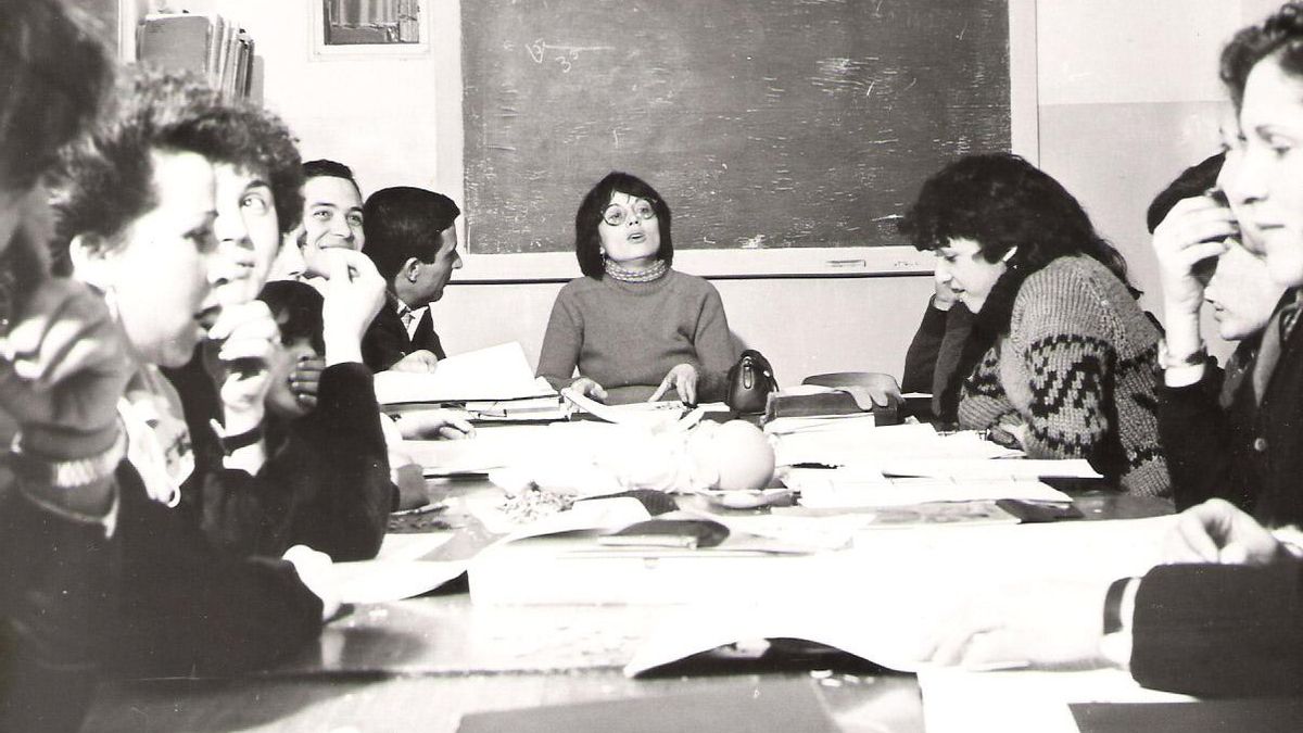 La escuela de adultos que resiste 51 años en el Barrio del Pilar con voluntariado, autogestión y autonomía política