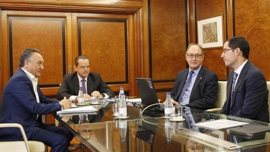Emilio Melero, Mario Amilivia, y Miguel Ángel Jiménez, del Consejo de Cuentas autonómico.