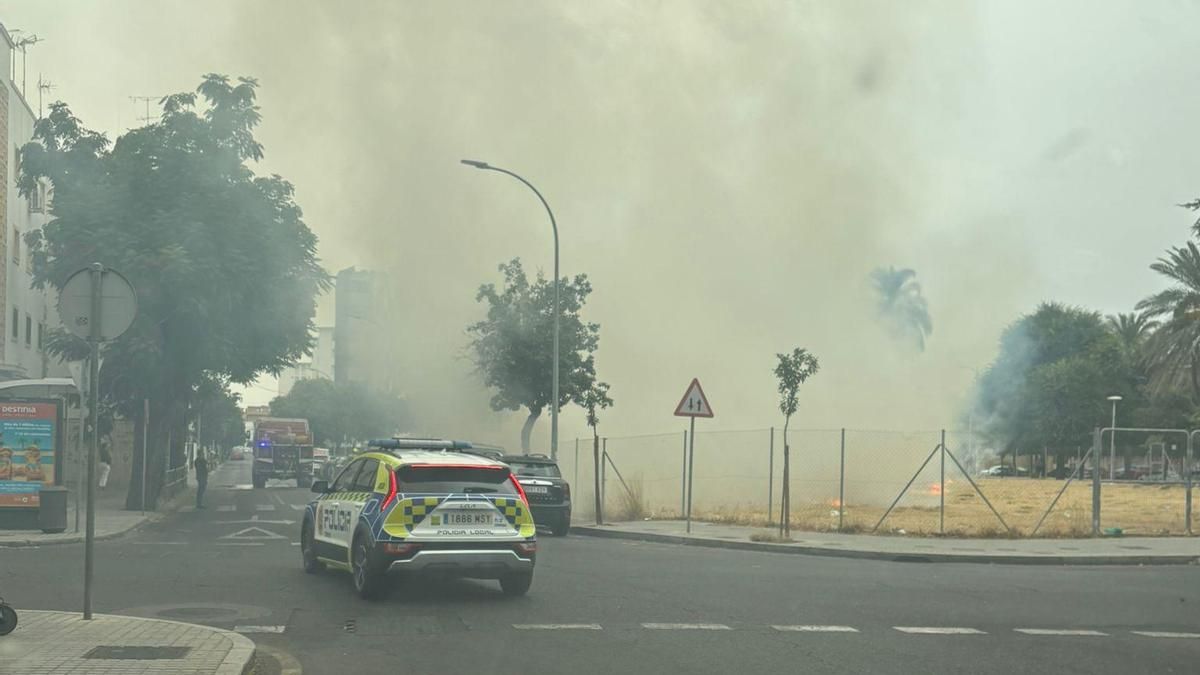 Incendio en el antiguo pabellón de la Juventud.