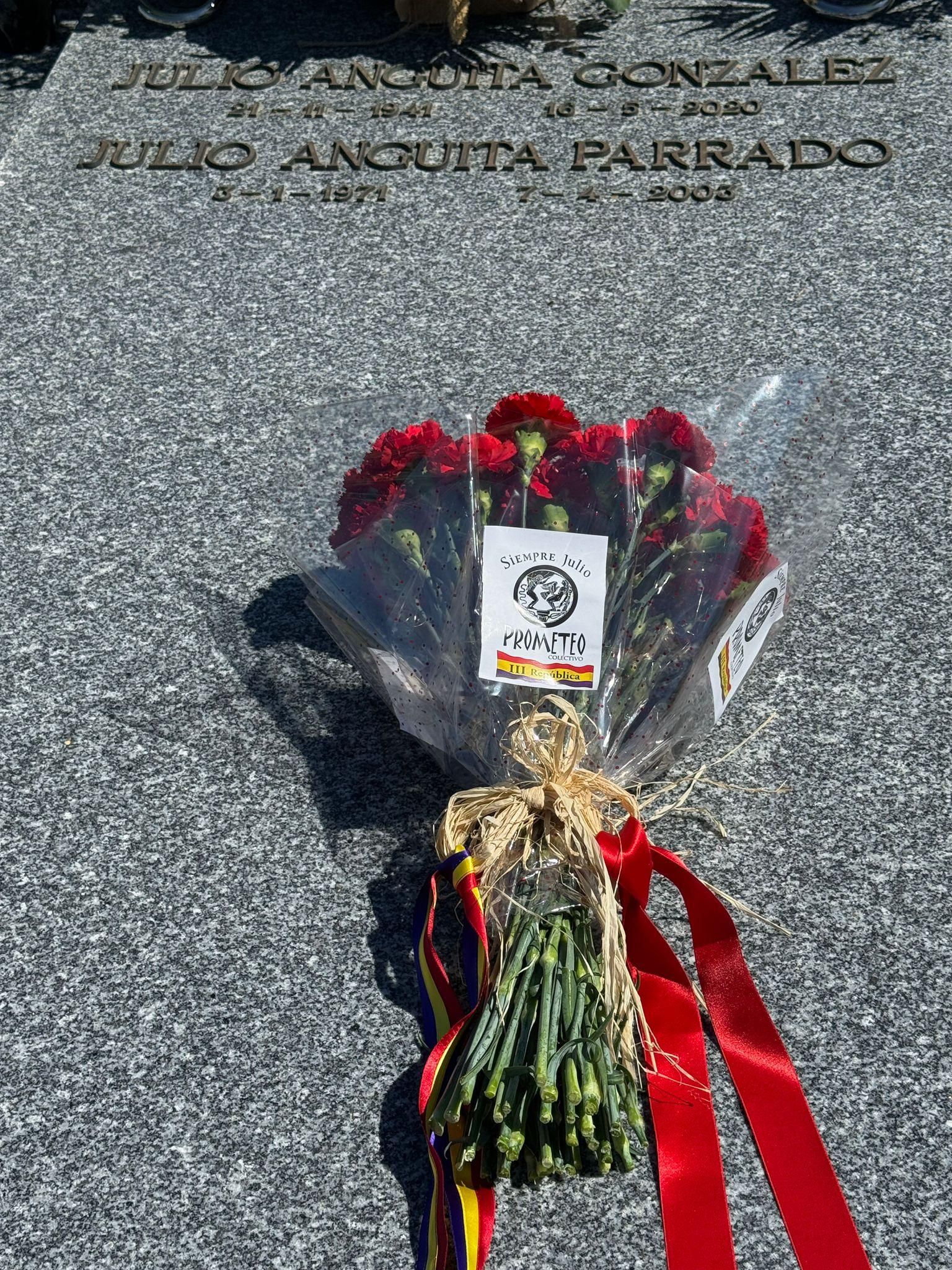Acto del Colectivo Prometeo en homenaje a Julio Anguita
