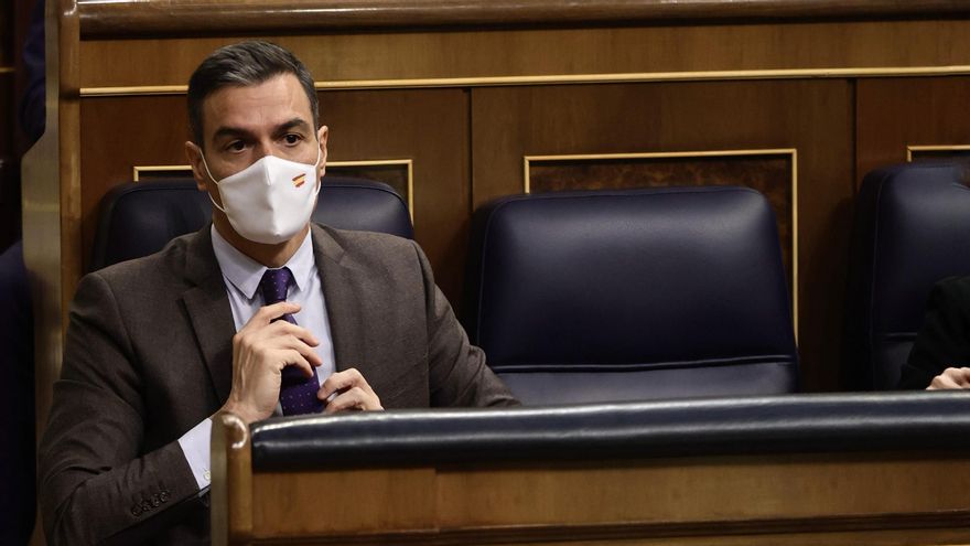 El presidente del Gobierno, Pedro Sánchez, en una sesión plenaria en el Congreso