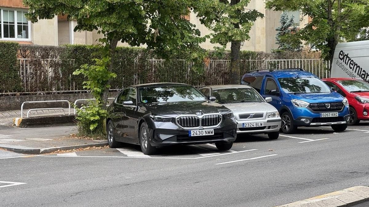 Los consejeros vascos estrenan BMW, Pradales se queda su Lexus de 2020 y el Gobierno asegura que ahorra en costes