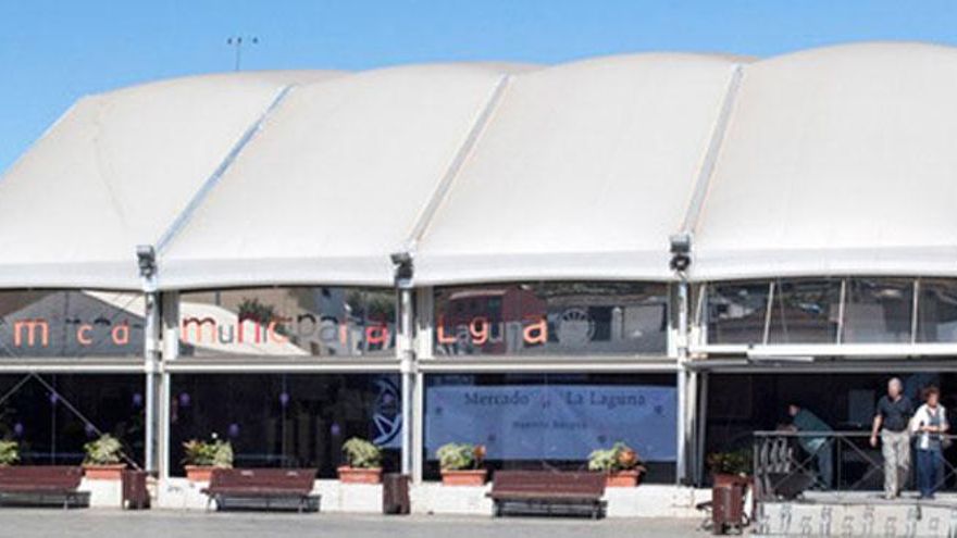 La Laguna inicia la rehabilitación de las canaletas y carpas externas del Mercado Municipal