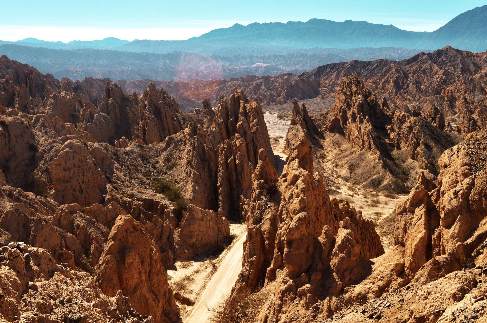 La Ruta 40 a su paso por la Quebrada de Las Flechas.