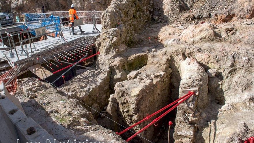 Una muralla de diez siglos y un edificio califal, entre los hallazgos en las obras de los nuevos remontes de Cuenca