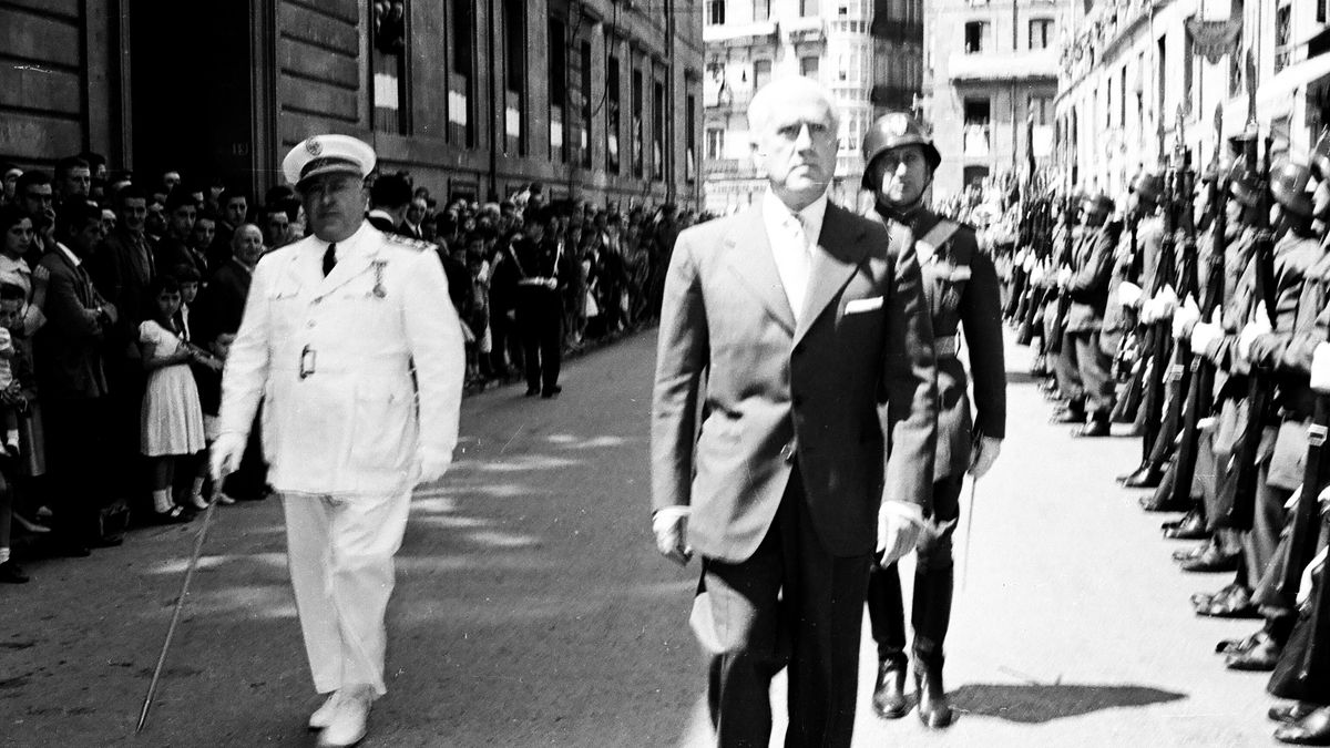 Álava acuerda ya la retirada de todos los honores a Franco, Camilo Alonso Vega y otros representantes de la dictadura