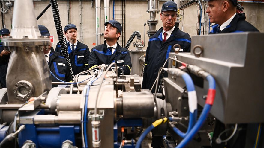 Francia quiere atraer capitales a su industria militar: "producir armas no es algo sucio"