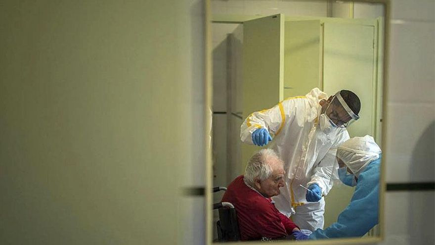 Los mayores sufrieron aislamientos muy extensos por el Covid-19.