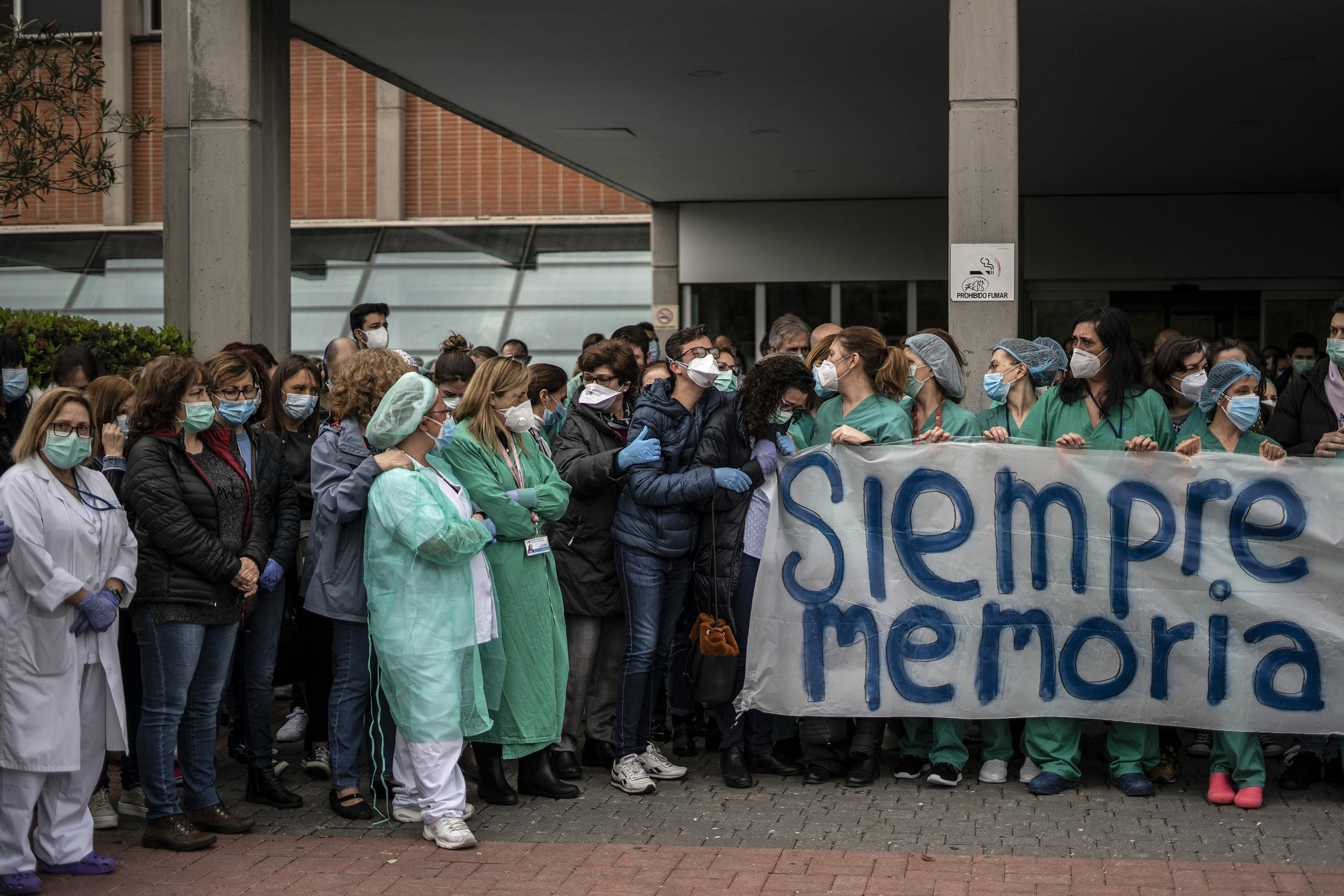 Acto homenaje a Esteban, el enfermero fallecido con coronavirus del Hospital Severo Ochoa