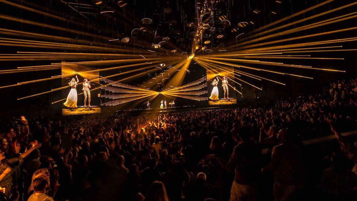Uno de los conciertos de ABBA Voyage, donde se aprecian los hologramas de los artistas