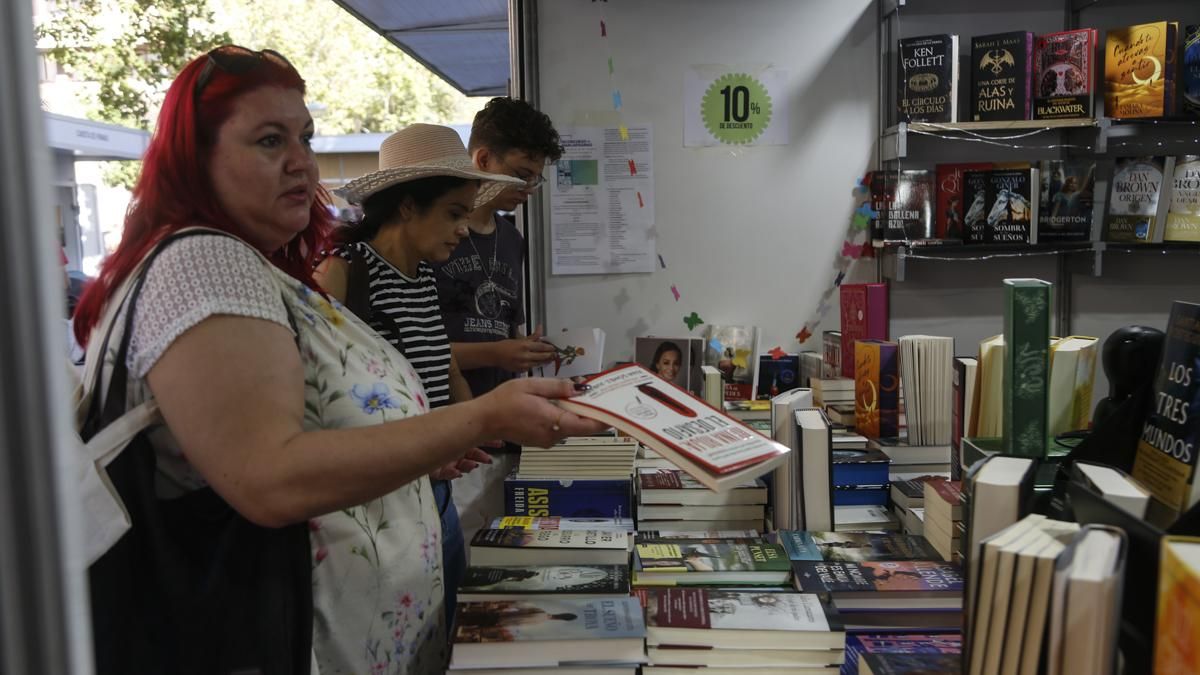 Regalo de pastel cordobés por comprar un libro en la Feria del Libro