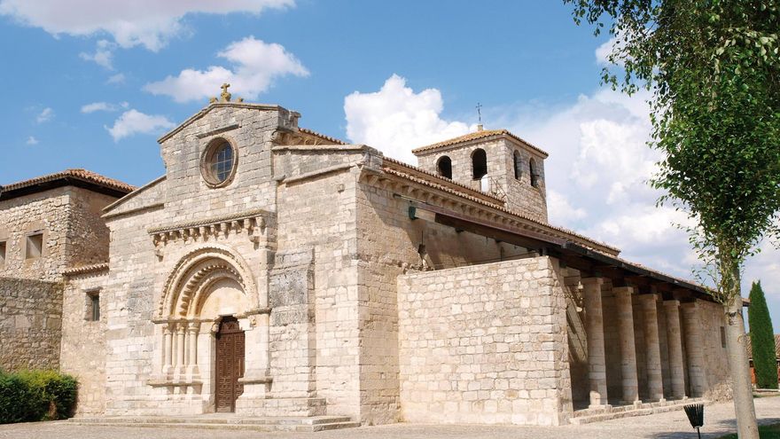 El pequeño pueblo castellanoleonés que conserva una de las pocas iglesias mozárabes con un completo osario