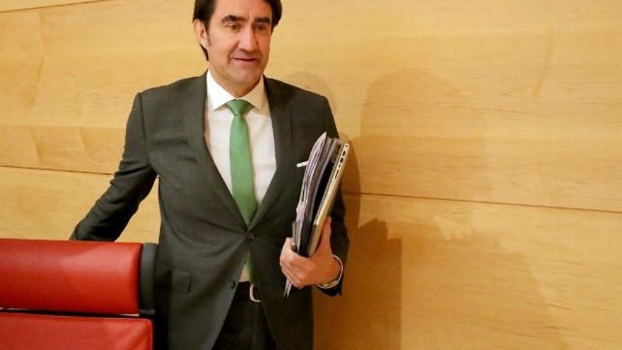 El consejero de Fomento y Medio Ambiente, Juan Carlos Suárez-Quiñones. / Leticia Pérez / ICAL