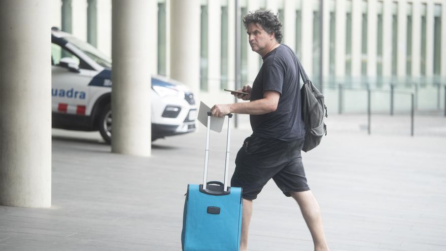 El editor de Mongolia alega a la jueza que la sátira de un belén por la que está imputado es libertad de expresión