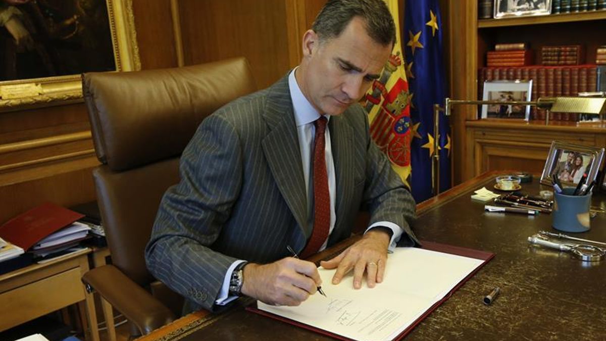 El Rey firma hoy el decreto de convocatoria del 26J y se publicará en el BOE