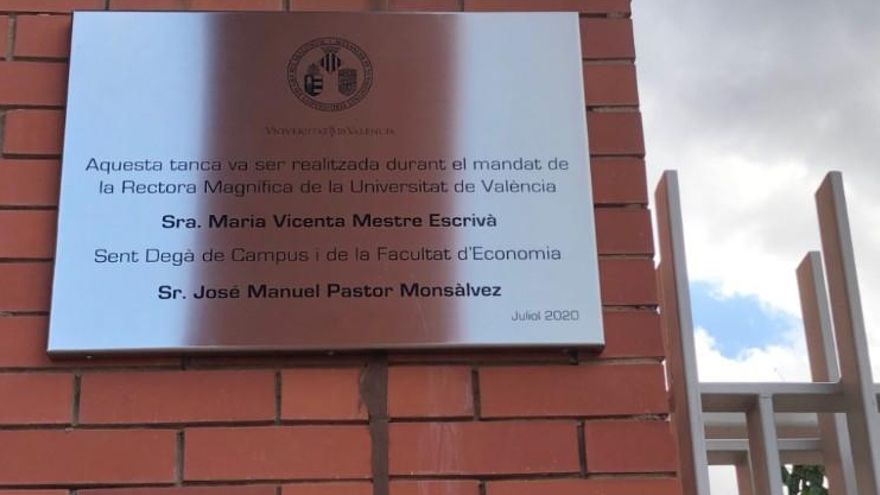 Placa inaugural de la tanca de Tarongers.
