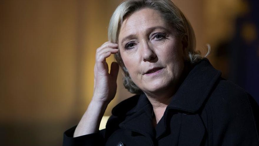 Le Pen exige que Francia cierre sus puertos a los barcos humanitarios
