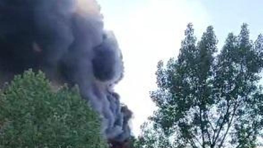 Archivo - Incendio en la cubierta de la Facultad de Ciencias