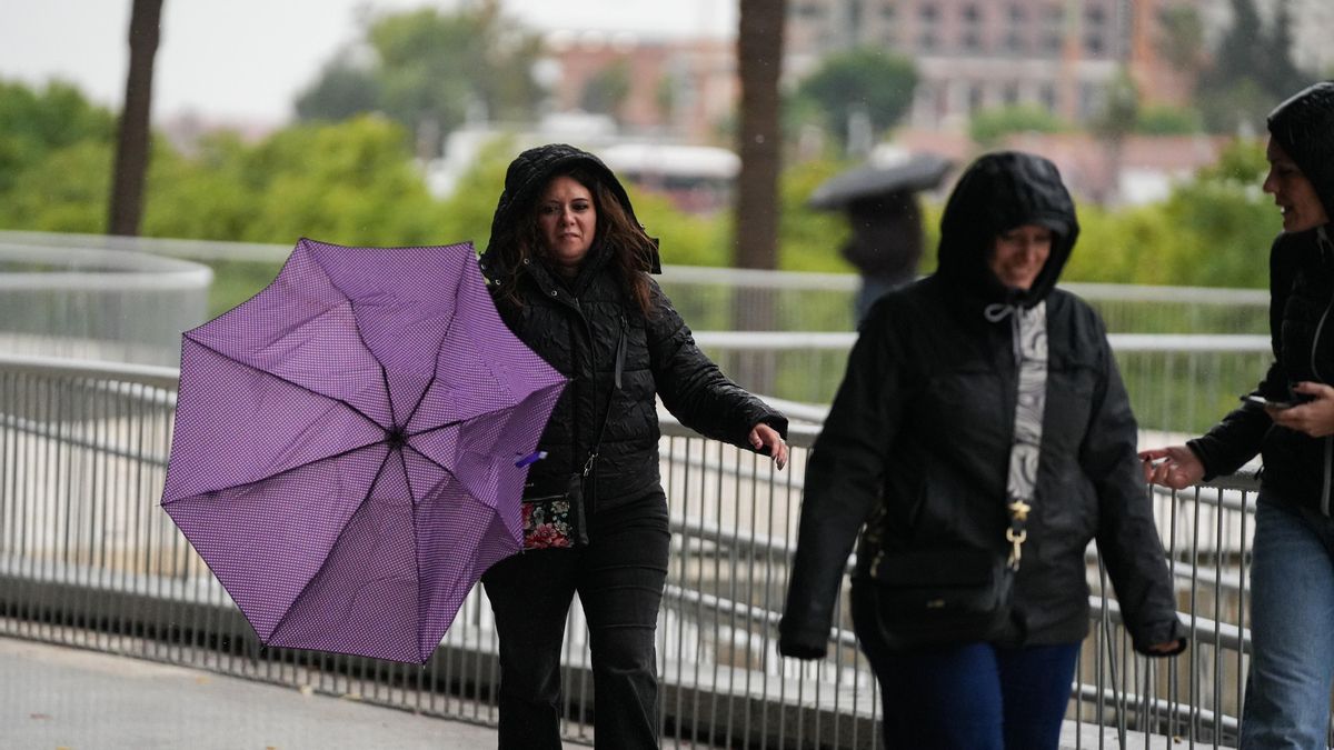 Extremadura entra este martes en alerta amarilla por fuertes lluvias, tormentas y rachas de viento