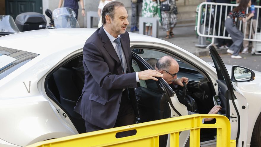 Ábalos niega haber recibido mordidas y haber participado en adjudicaciones irregulares