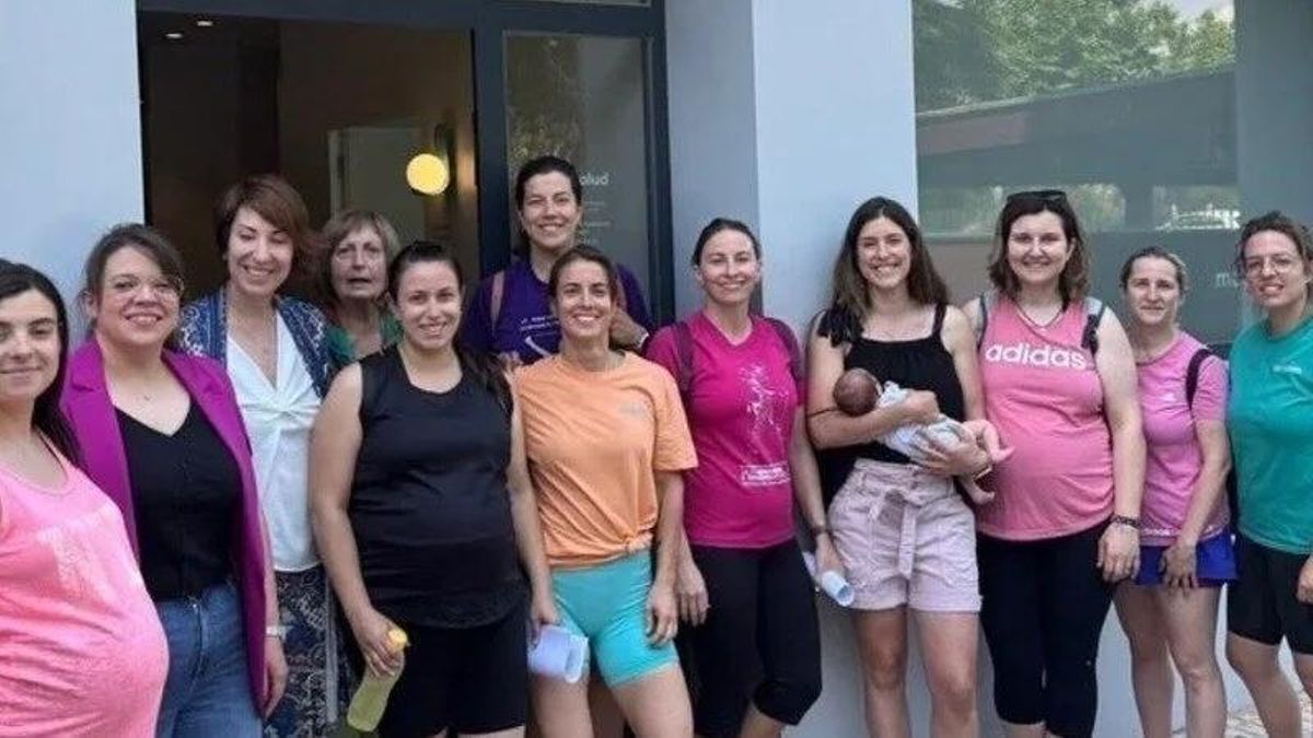 Algunas de las impulsoras de la campaña de recogida de firmas