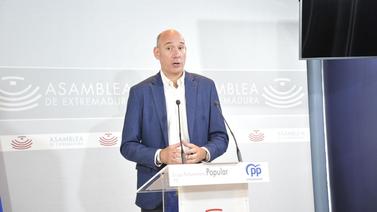 El PP replica a PSOE y Unidas por Extremadura tras pedir la devolución de los presupuestos: "Son enmiendas a la desesperada"