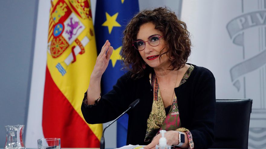 Las ministra Portavoz, María Jesús Montero, durante su intervención en la rueda de prensa posterior a la reunión del Consejo de Ministros, este martes en Moncloa. EFE/ Juan Carlos Hidalgo