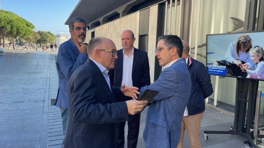 Joxe Mari Aizega, director del Basque Culinary Center y José Luis Rebordinos, director del Festival de Cine de San Sebastián