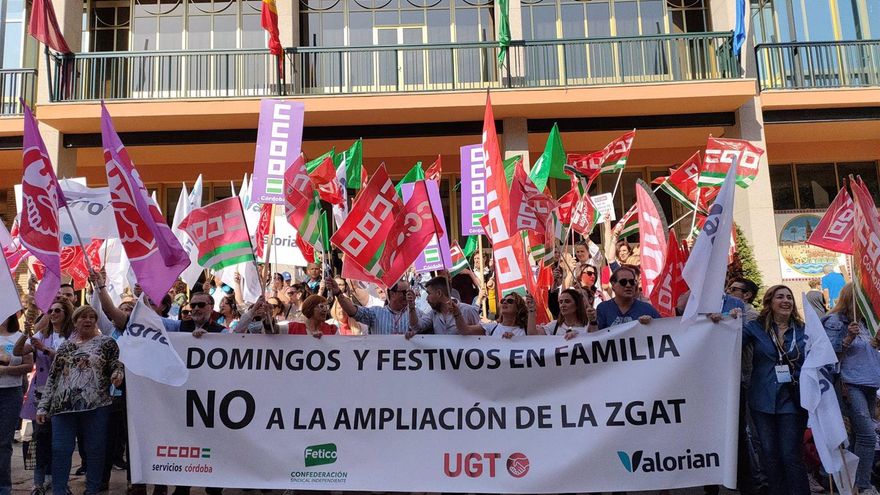 La Junta mantiene que el comercio en Córdoba pueda abrir domingos y festivos cinco meses al año