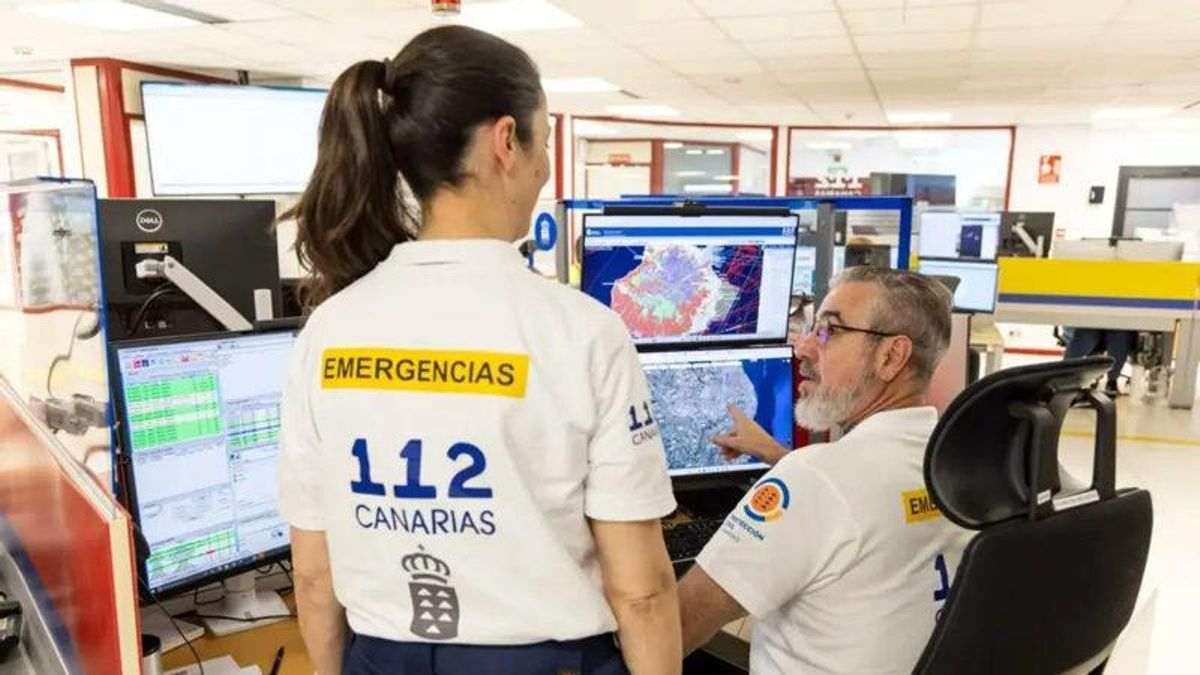 Muere un conductor al caer 30 metros por un barranco y arder su coche en Gáldar