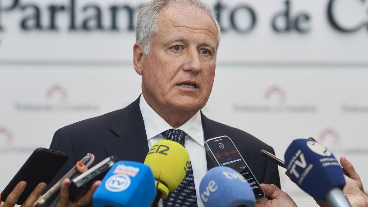 El consejero de Industria, Empleo, Innovación y Comercio del  Gobierno de Cantabria, Eduardo Arasti