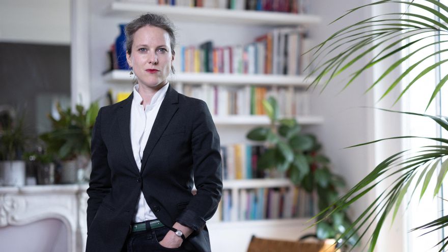 Quién es Lucie Castets, la abanderada de los servicios públicos con la que la izquierda quiere gobernar en Francia