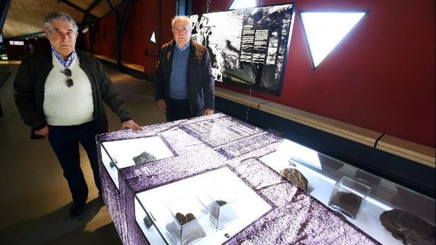 Adonis Arregui (D) y Roberto Alonso (I), antiguos trabajadores de la Minero Siderúrgica de Ponferrada (MSP)