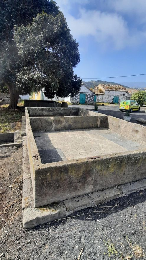 Vista parcial del enclave Siete Lagares. A pesar de estar declarado BIC, está bastante descuidado